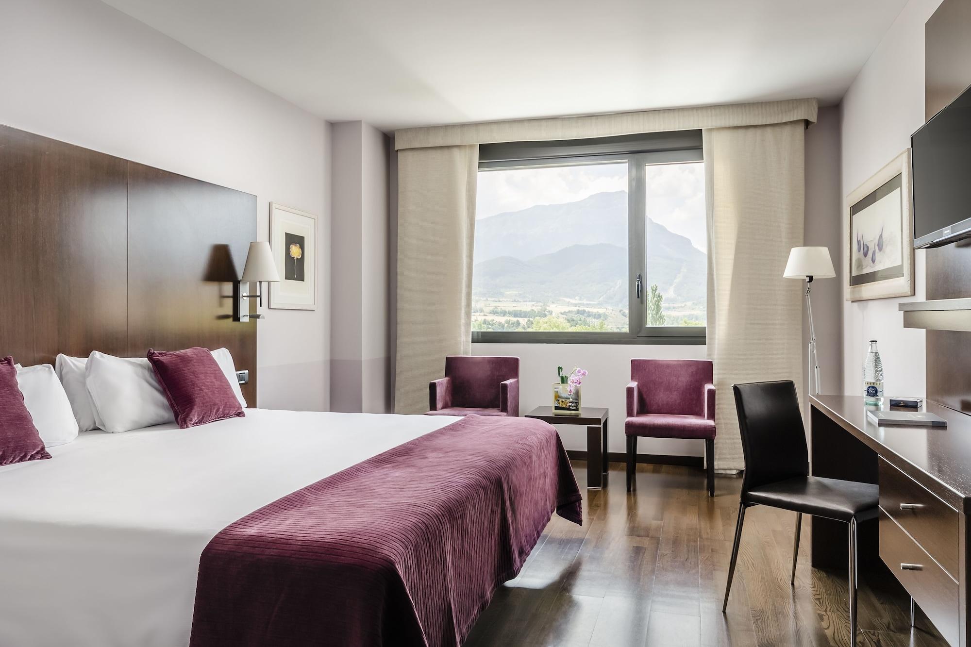 Hotel Eurostars Reina Felicia à Jaca Extérieur photo