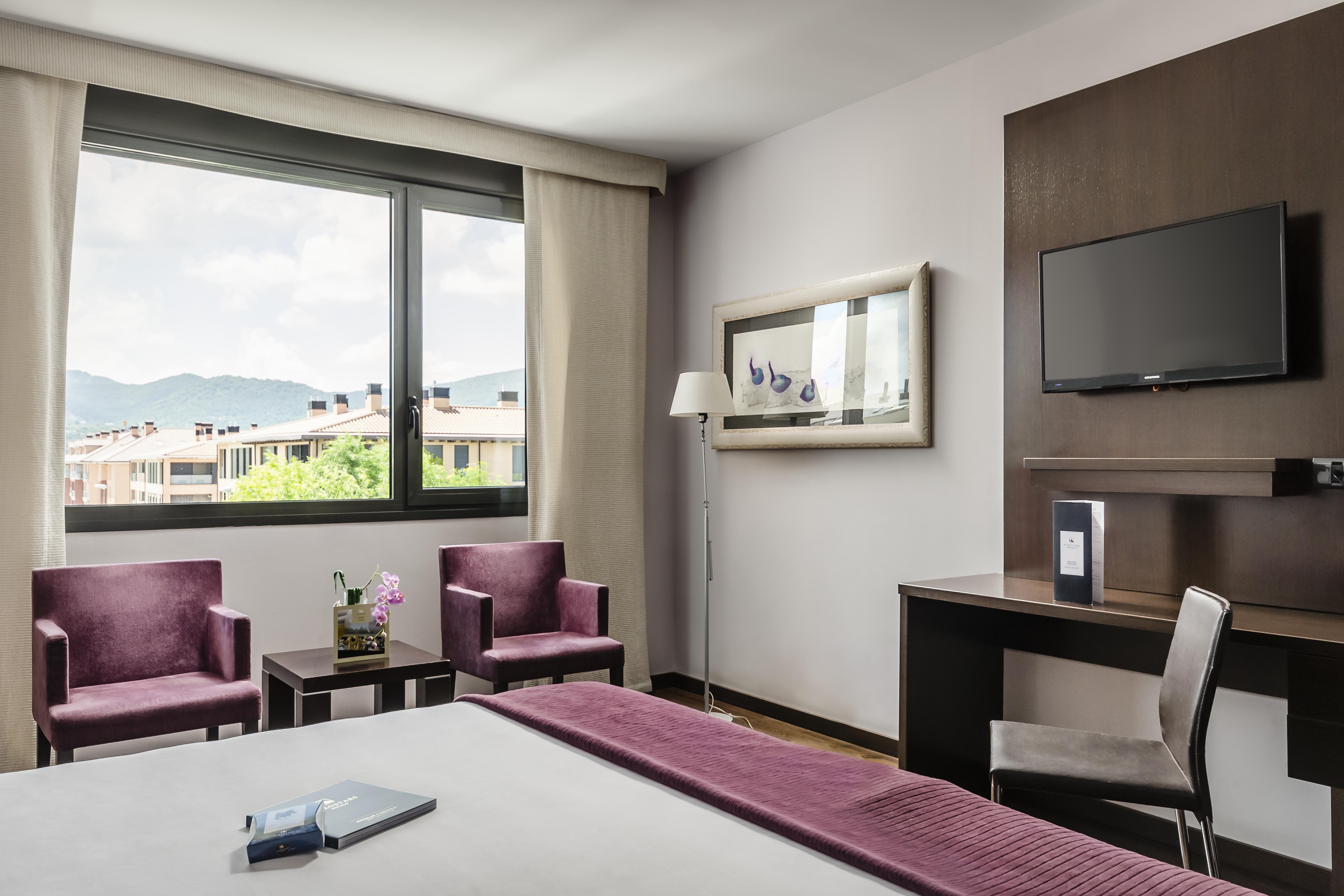 Hotel Eurostars Reina Felicia à Jaca Extérieur photo