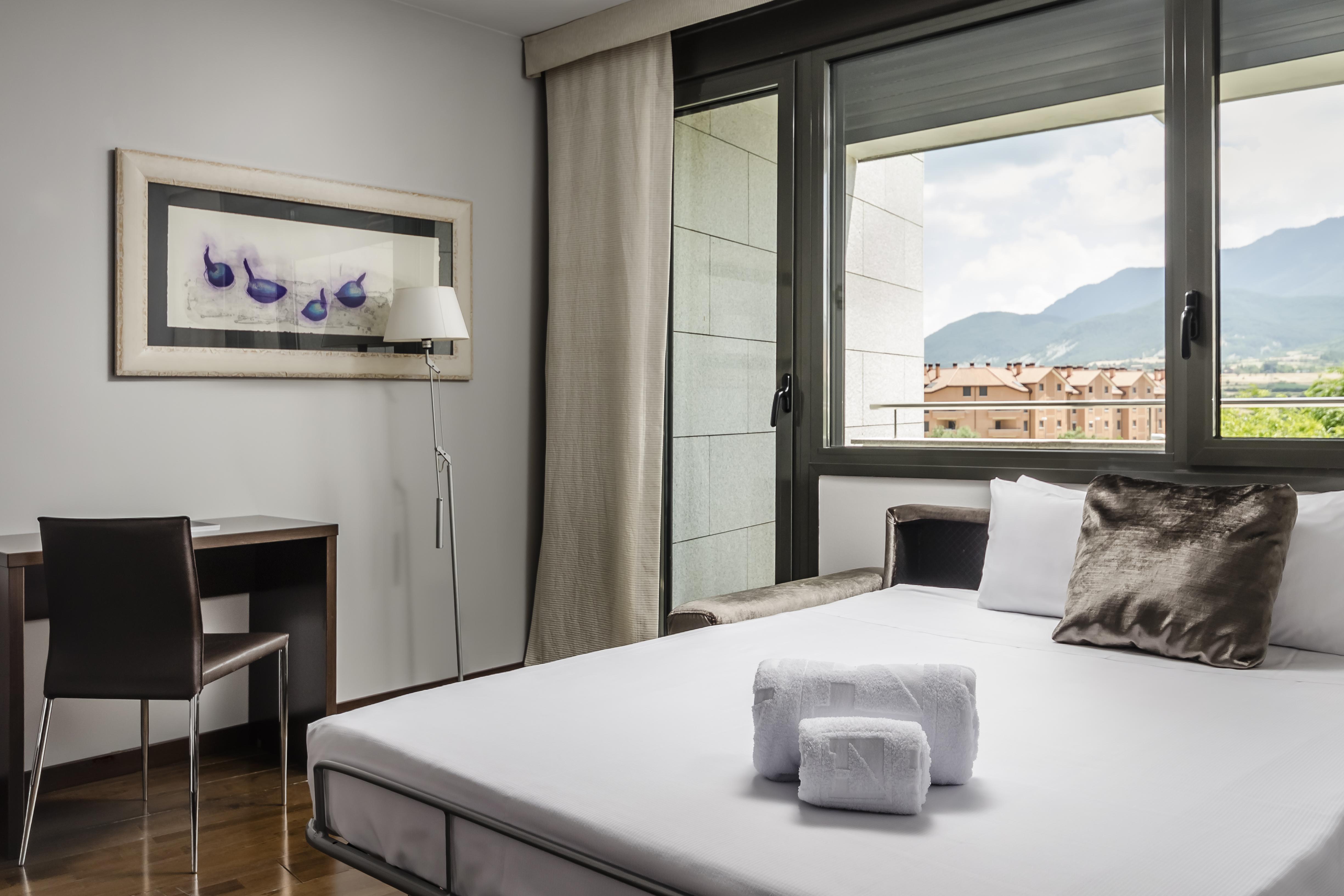 Hotel Eurostars Reina Felicia à Jaca Extérieur photo
