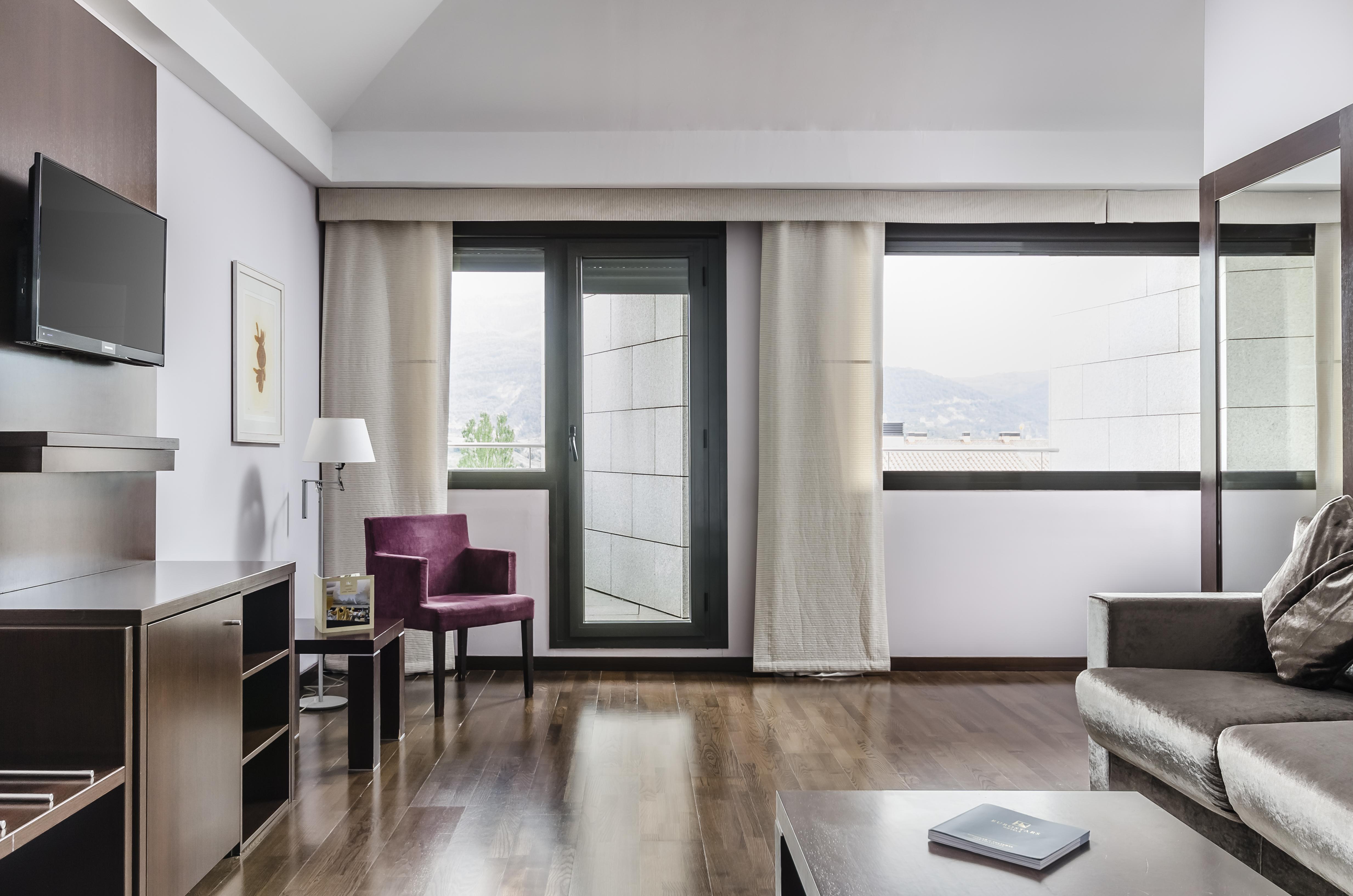 Hotel Eurostars Reina Felicia à Jaca Extérieur photo