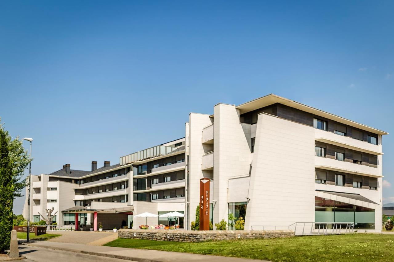 Hotel Eurostars Reina Felicia à Jaca Extérieur photo