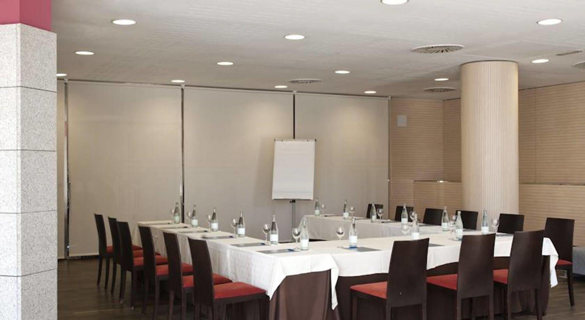 Hotel Eurostars Reina Felicia à Jaca Extérieur photo